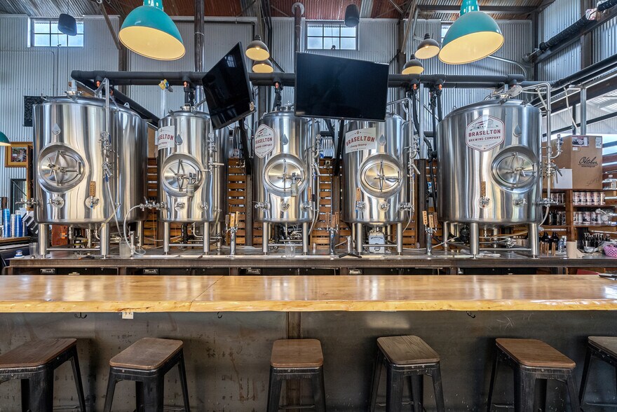 More Photos Of 9859 Davis st, Braselton Specialty For Sale