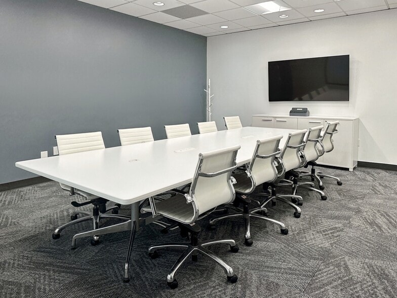 More Photos Of 211 N Union St, Alexandria Coworking Space