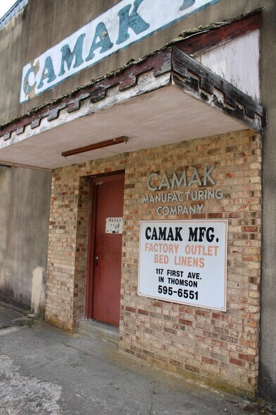 More Photos Of 117 First Ave, Thomson Manufacturing For Lease