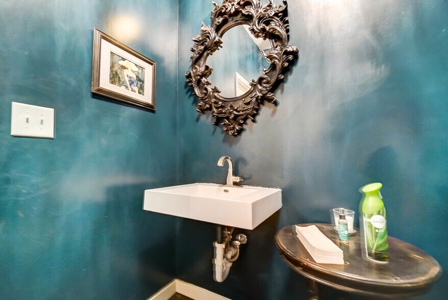 More Photos Of 516-518 N Main St, Lima Storefront Retail Residential For Sale