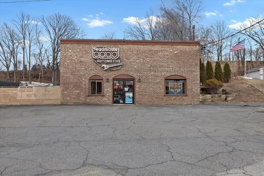 More Photos Of 263 US Highway 46, Saddle Brook Auto Repair For Sale
