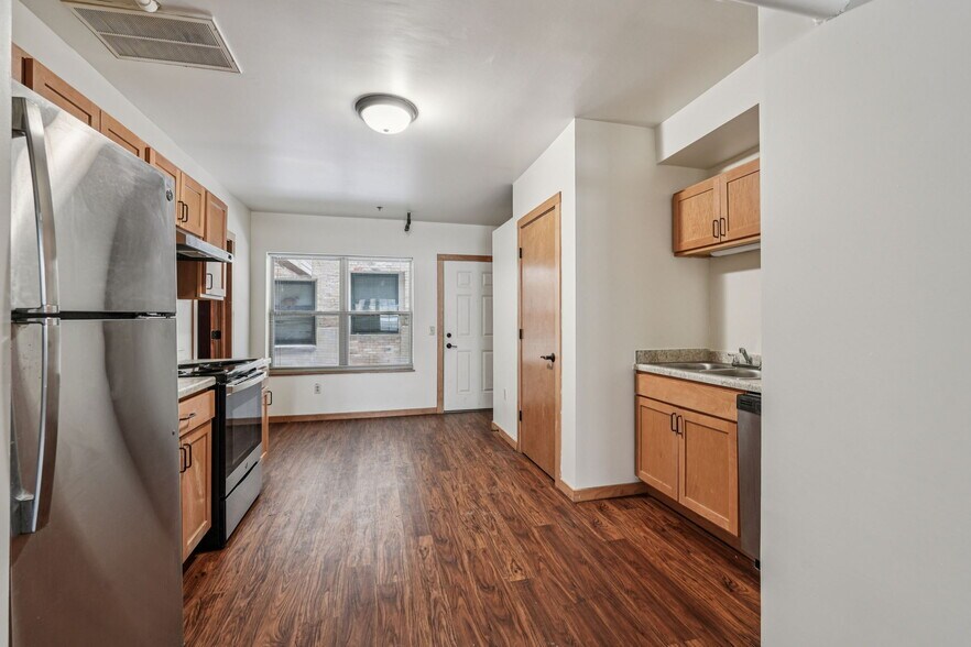 More Photos Of 134 Main St, Racine Apartments For Sale