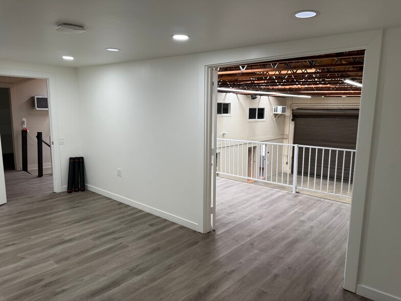 More Photos Of 3814 W 139th St, Hawthorne Warehouse For Lease