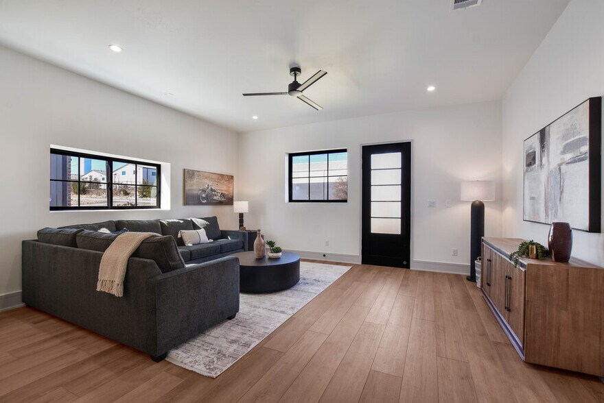 More Photos Of 1301 O Reilly Ct, Lakeway Specialty For Sale