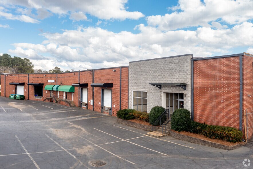 Primary Photo Of 3021 Olympic Industrial Dr SE, Smyrna Warehouse For Lease