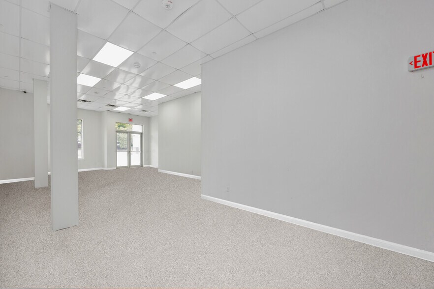 More Photos Of 1080 New York Ave, Huntington Station Apartments For Lease