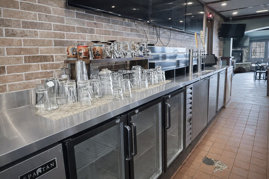 More Photos Of 11620 FM 620 N, Austin Restaurant For Sale