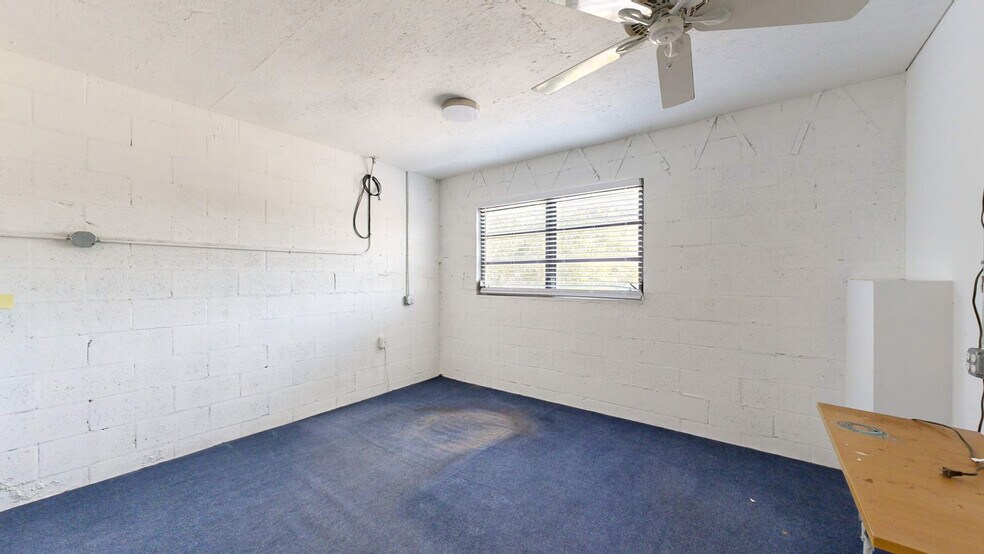 More Photos Of 461 Forrest Ave, Cocoa Warehouse For Lease