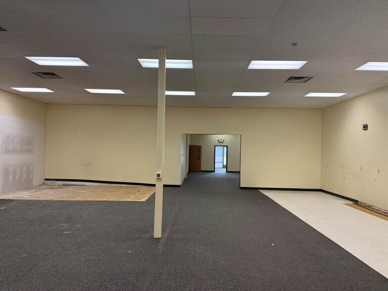 More Photos Of 5211 Cherry Ave, Hudsonville Freestanding For Lease