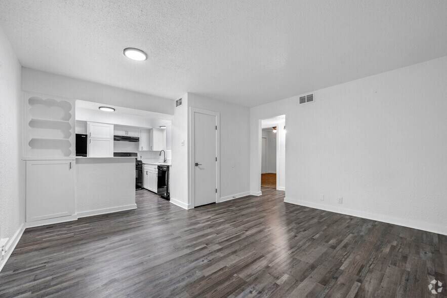 More Photos Of 3706 W 8th St, Dallas Apartments For Sale