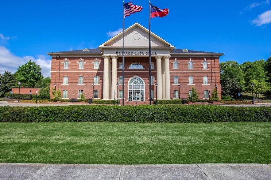 More Photos Of 743 Church St, Buford Office For Sale
