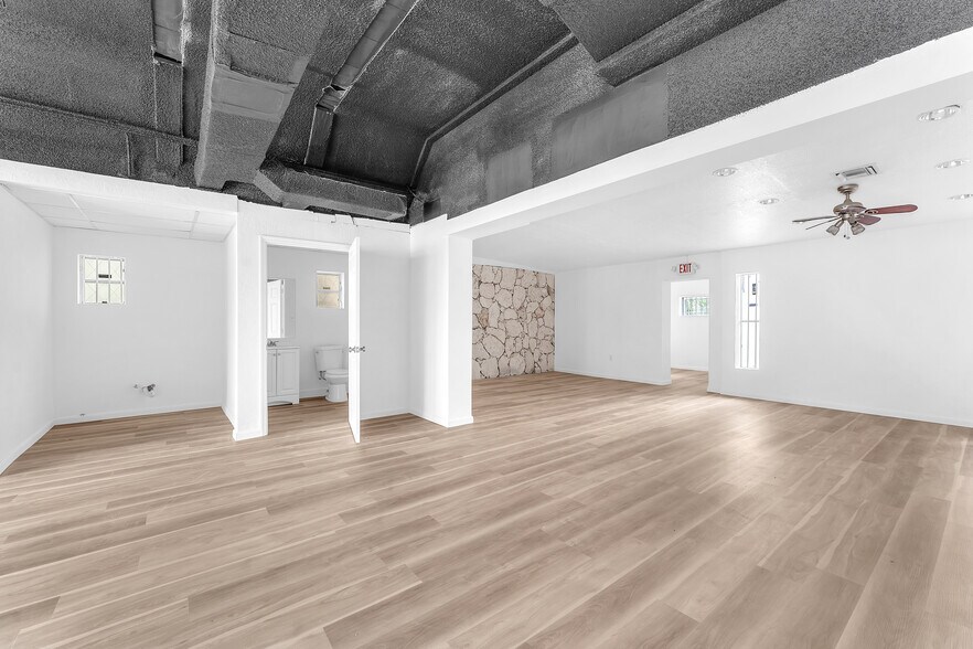 More Photos Of 1420 NE 163rd St, North Miami Beach Freestanding For Sale