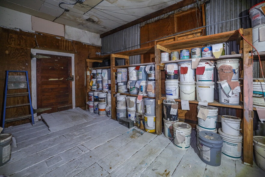 More Photos Of 411 S Jefferson St, Aberdeen Industrial For Sale