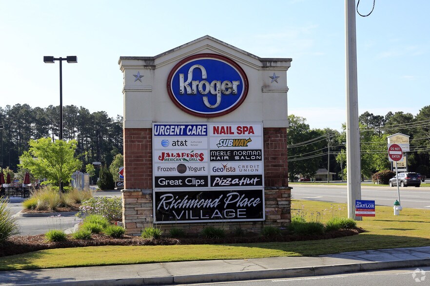 More Photos Of Hwy 144-and Richmond Hill Exchange, Richmond Hill Unknown For Lease