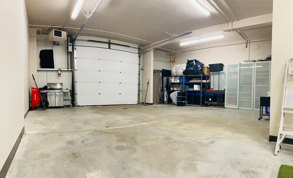 More Photos Of 18905 111 Av NW, Edmonton Flex For Sale