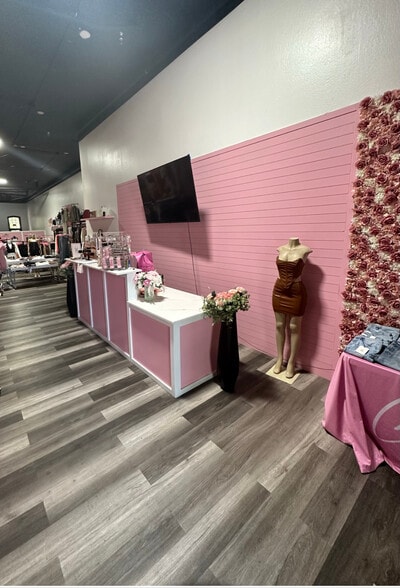 More Photos Of 1017 Front St, Sacramento Storefront Retail Office For Sale