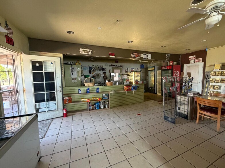 More Photos Of 15004 Glasscock Rd, Lodi General Retail For Sale