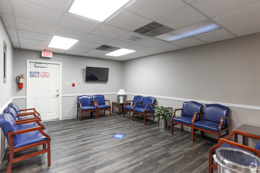 More Photos Of 2308 Palmyra Rd, Albany Medical For Lease