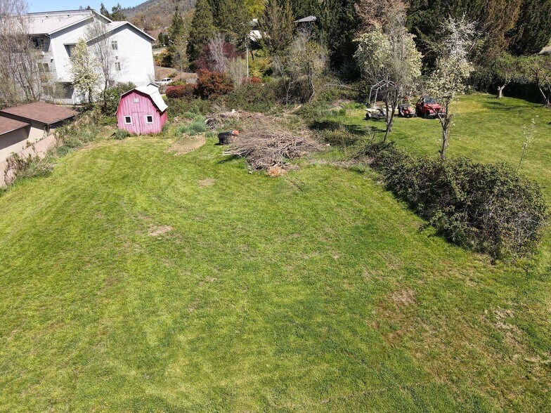 More Photos Of 2060 NE Fairview Ave, Grants Pass Land For Sale