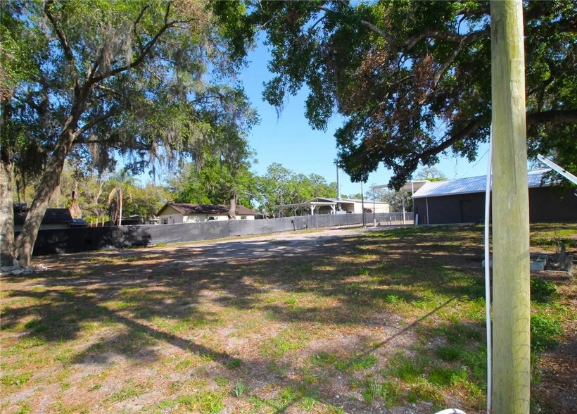 More Photos Of 114 W Myers Blvd, Mascotte Industrial For Sale