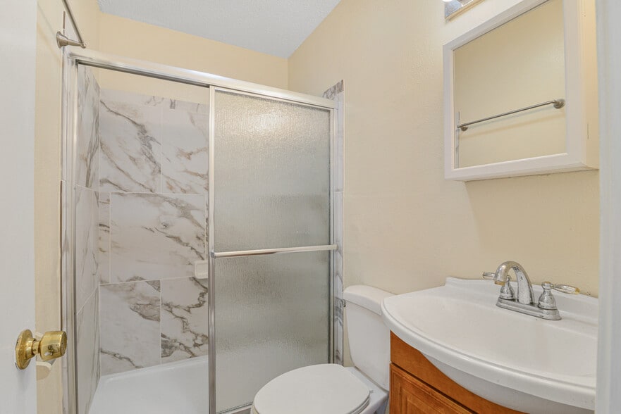 More Photos Of 1835 Burgundy St, New Orleans Apartments For Sale