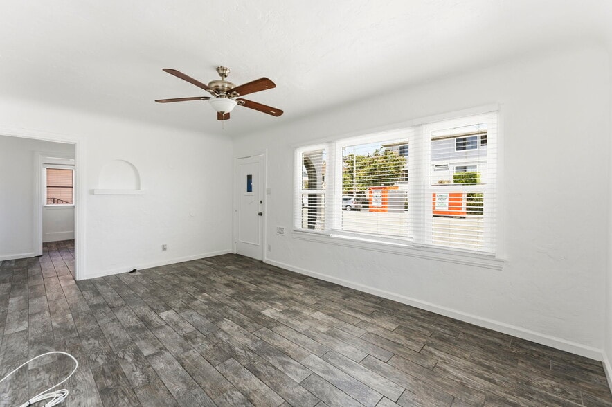More Photos Of 1047 W 7th St, San Pedro Multifamily For Sale