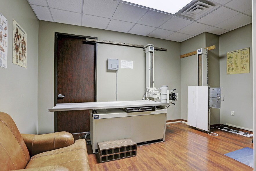 More Photos Of 3115 College Park Dr, Conroe Medical For Lease
