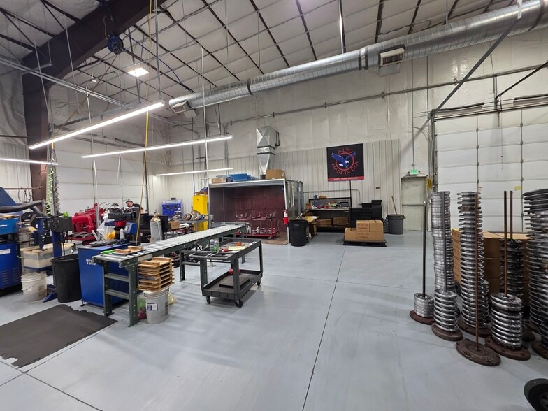 More Photos Of 1518 N Pine Canyon Rd, Tooele Showroom For Sale