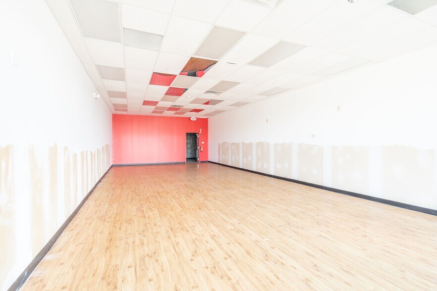 More Photos Of 4276 Lakeville Rd, Geneseo Unknown For Lease