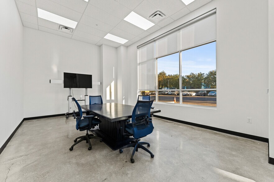 More Photos Of 1635 Cebrian St, West Sacramento General Retail For Sale