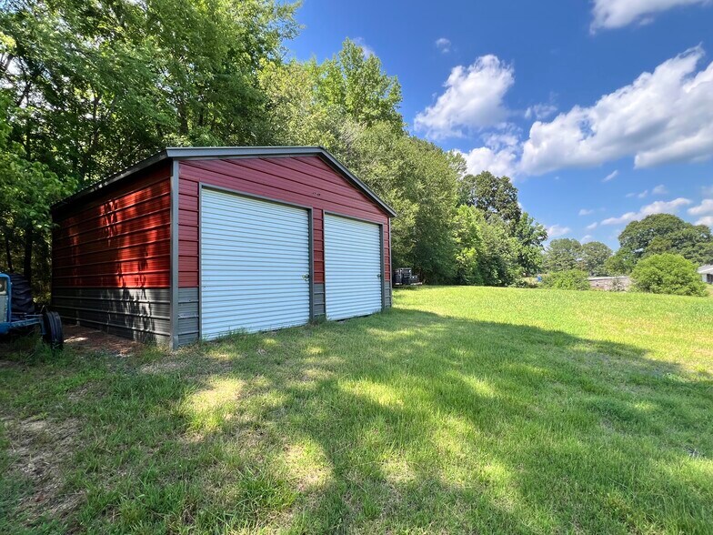 More Photos Of 510 Lillys Bridge Rd, Mount Gilead Flex For Sale