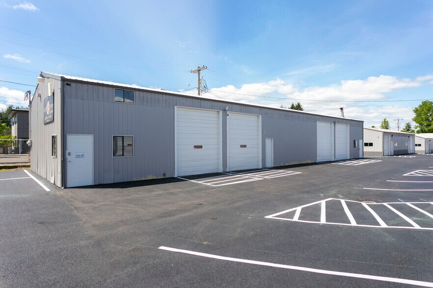 More Photos Of 1091 Chemawa, Keizer Warehouse For Lease