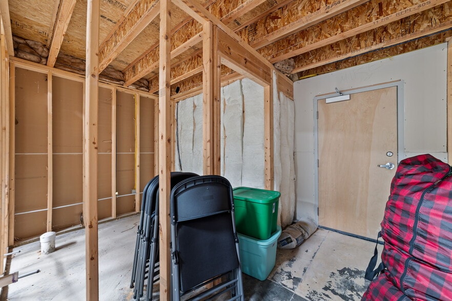 More Photos Of 1840 S Madison St, Whiteville Freestanding For Lease