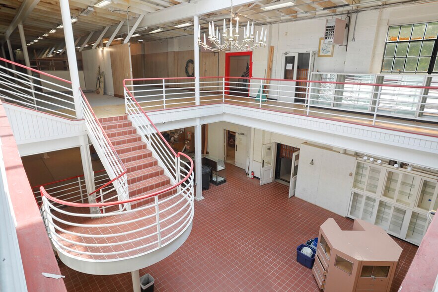 More Photos Of 144 Runnymeade rd, Bunker Hill Specialty For Sale