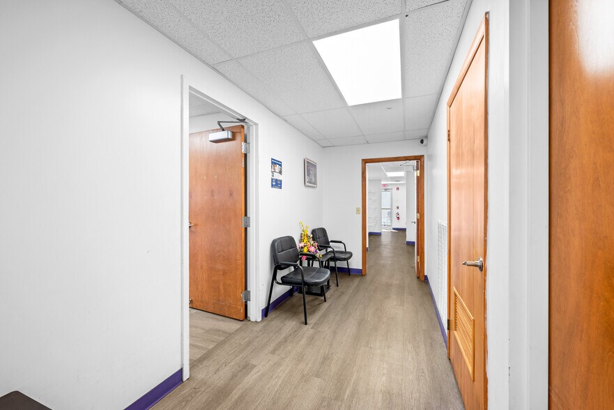 More Photos Of 49 Olive St, Gallipolis Office For Sale