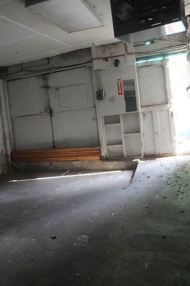 More Photos Of 46 Grace St, Irvington Warehouse For Sale