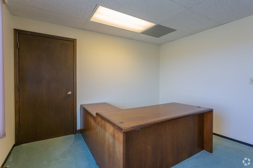 More Photos Of 33551 County Road 37, Kiowa Office For Lease