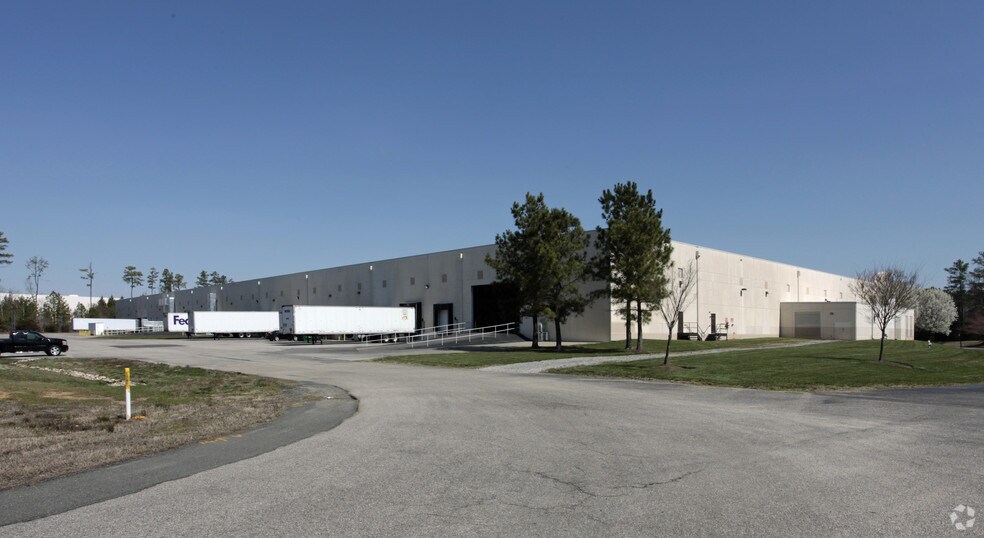 More Photos Of 801-805 Liberty Way, Chester Distribution For Lease