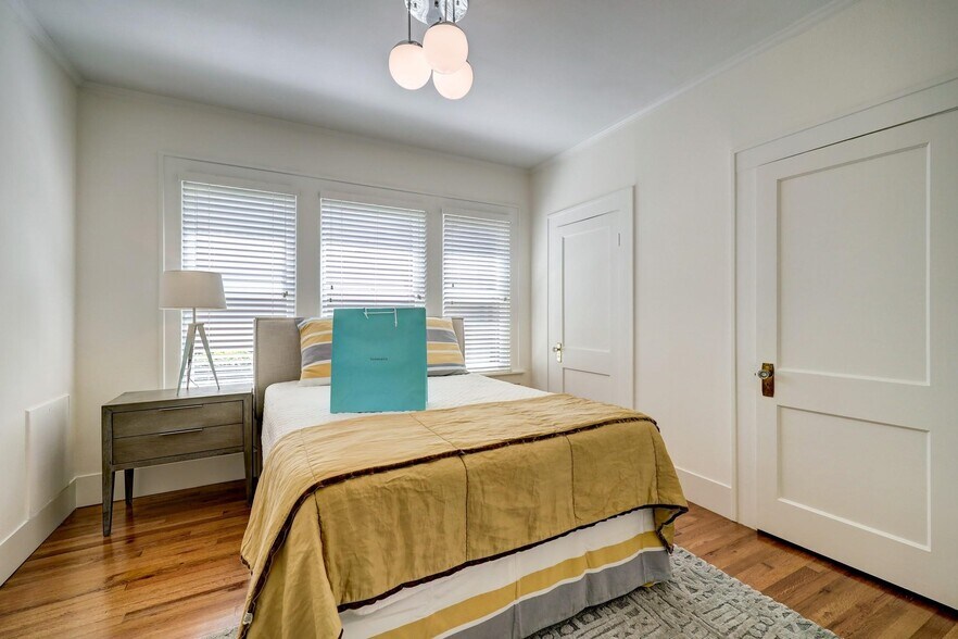 More Photos Of 414 Branard St, Houston Medical For Sale