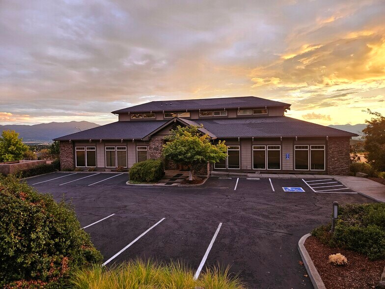 More Photos Of 4497 Brown Ridge Ter, Medford Office For Sale