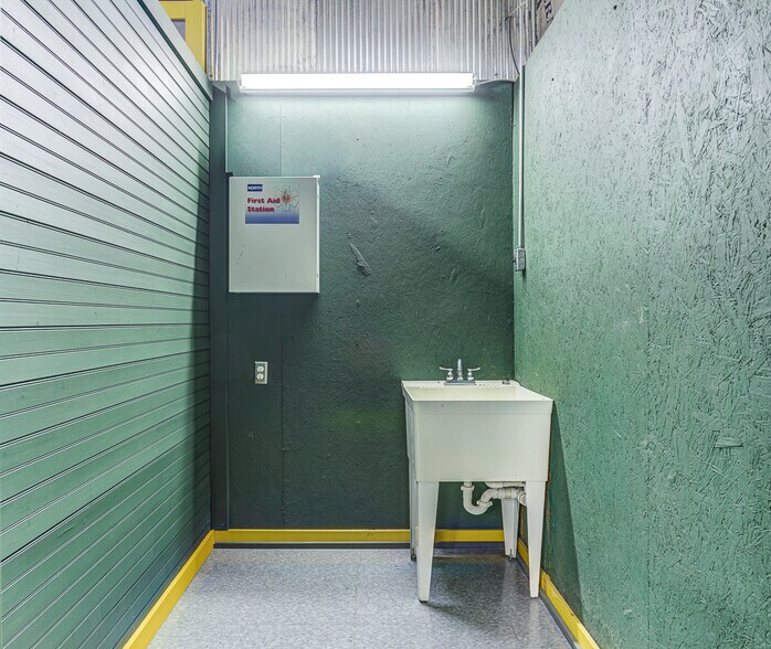 More Photos Of 500 S Washington St, Ripley General Retail For Sale