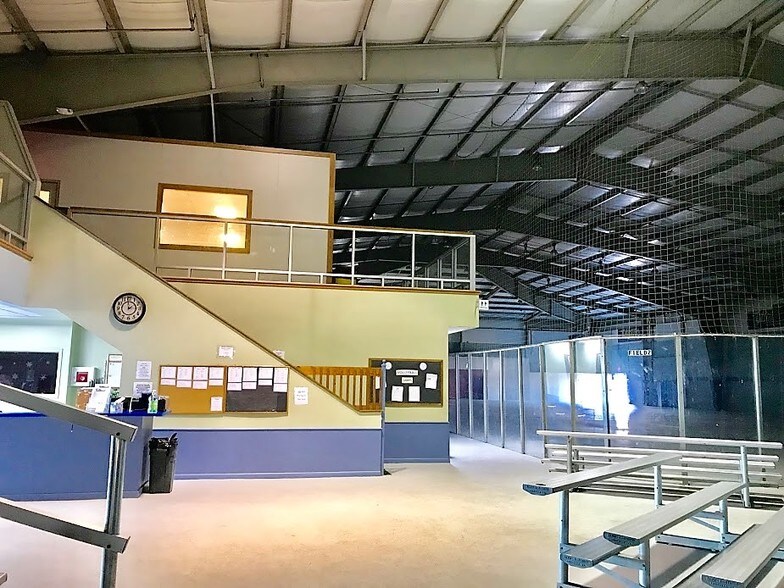 More Photos Of 10850 W Laraway Rd, Frankfort General Retail For Lease