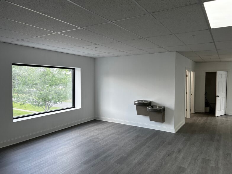 More Photos Of 1241 College Park Dr, Dover Loft Creative Space For Lease