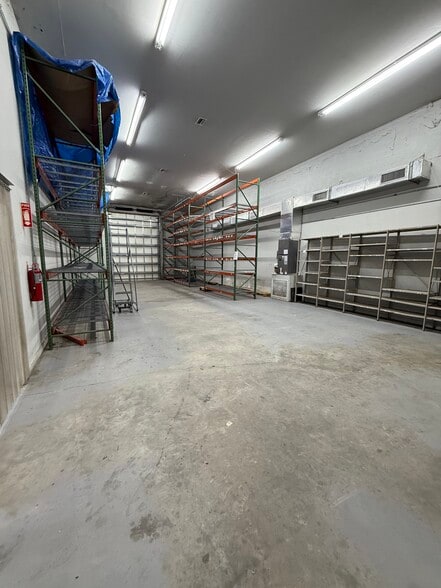 More Photos Of 229 NW 34th St, Okeechobee Warehouse For Lease