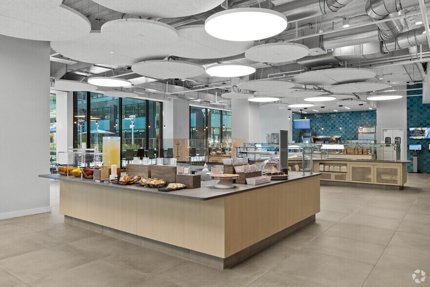 More Photos Of 801 Main Ave, Norwalk Unknown For Lease