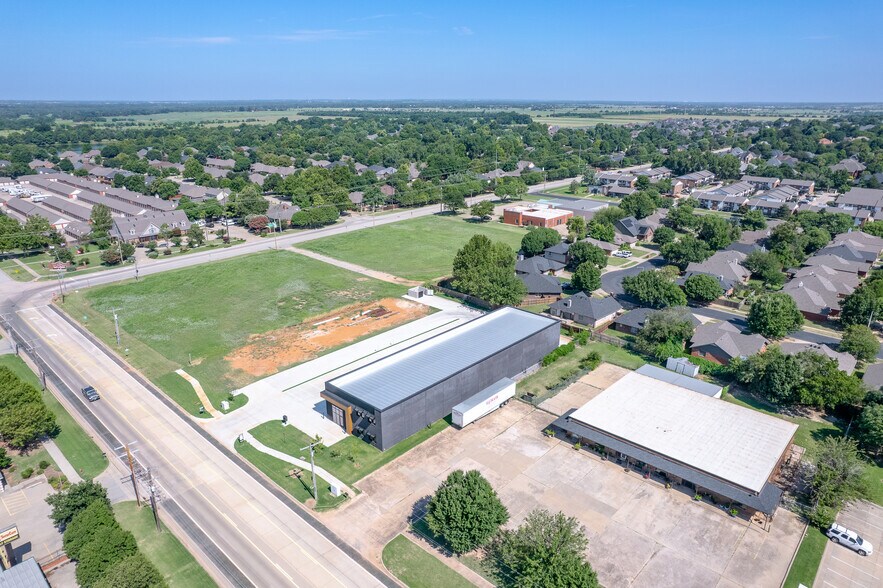 More Photos Of 4701 W Main St, Norman Office For Sale