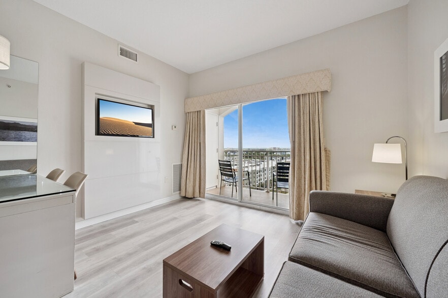 More Photos Of 7383 Universal Blvd, Orlando Hospitality For Sale