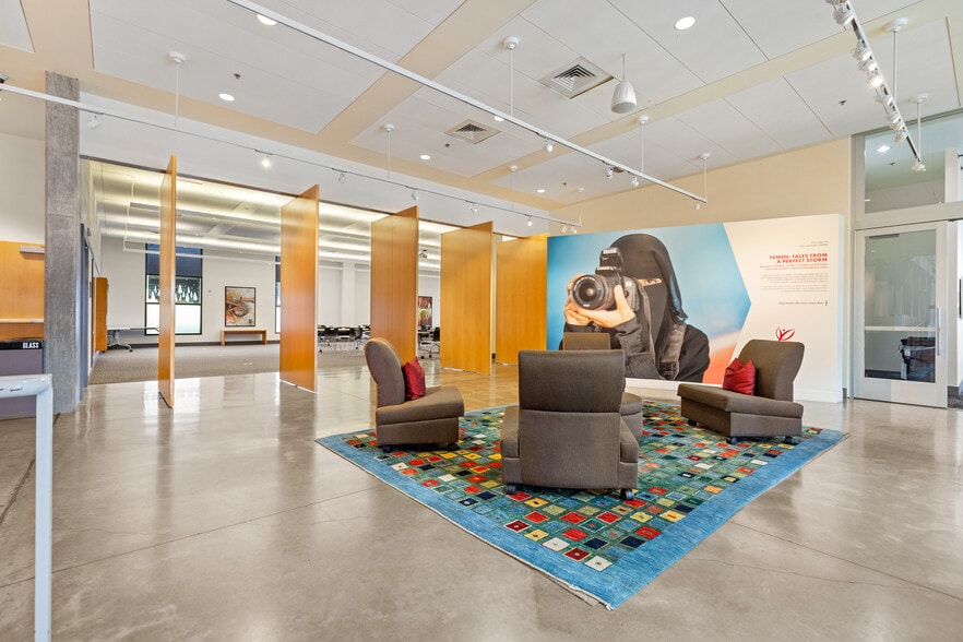 More Photos Of 45 SW Ankeny St, Portland Office For Sale