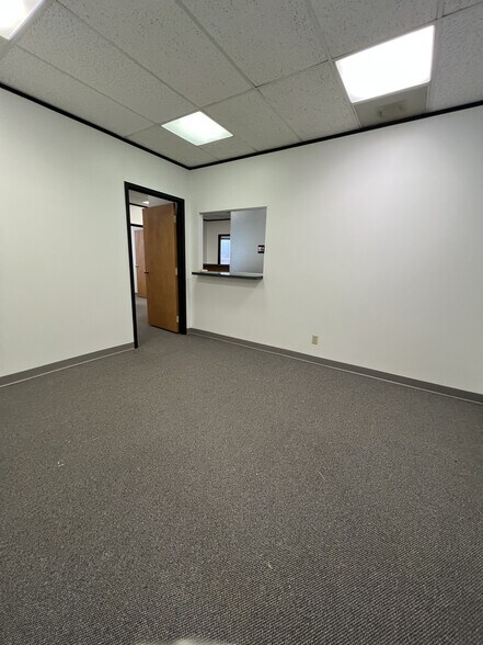 More Photos Of 3033 Chimney Rock Dr, Houston Office For Lease