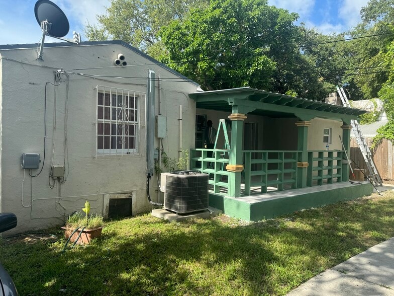 More Photos Of 655 Ne 80th St, Miami Multifamily For Sale